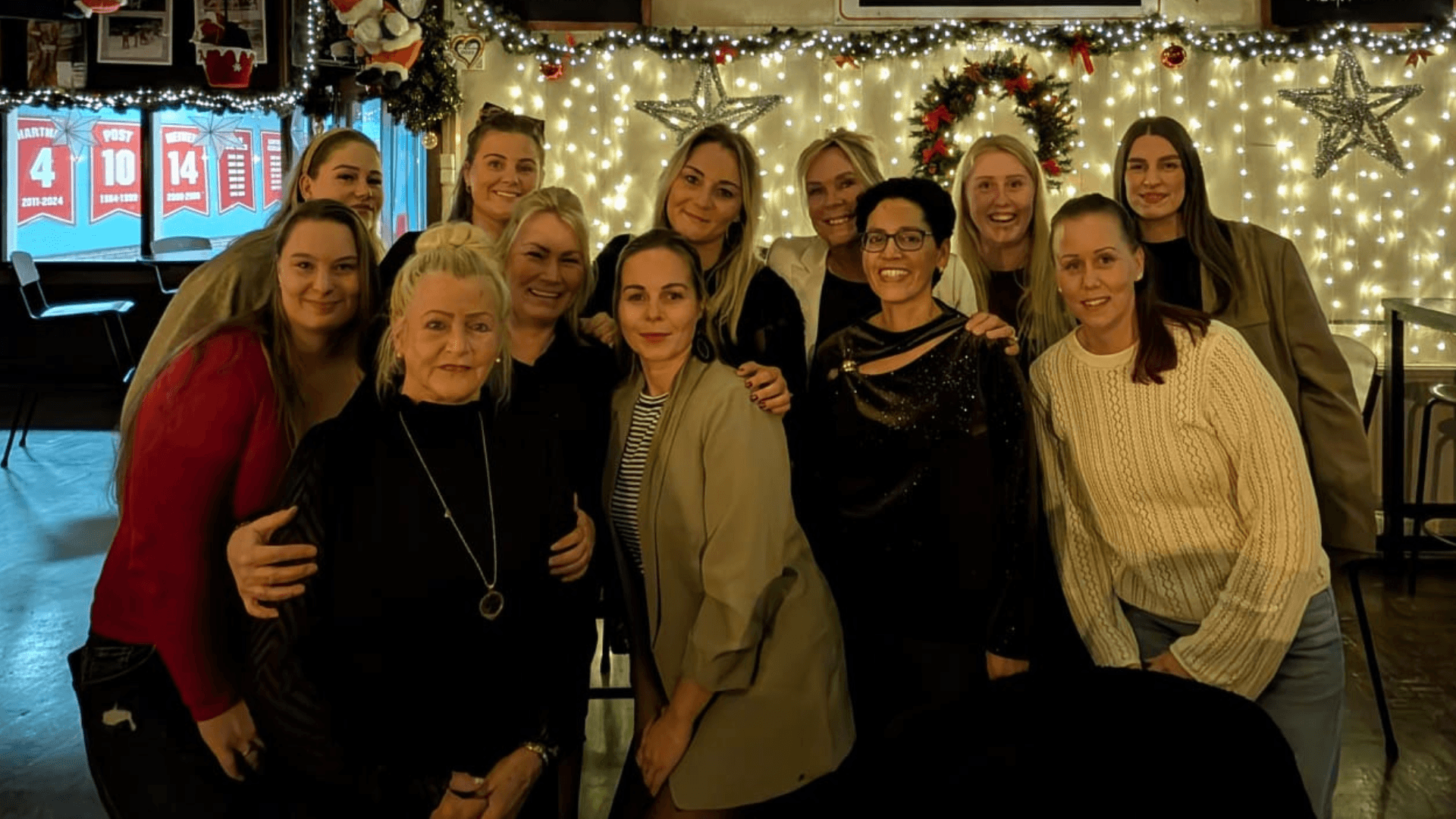 Ondernemer Miranda Bakker met het team van MB Mantelzorg
