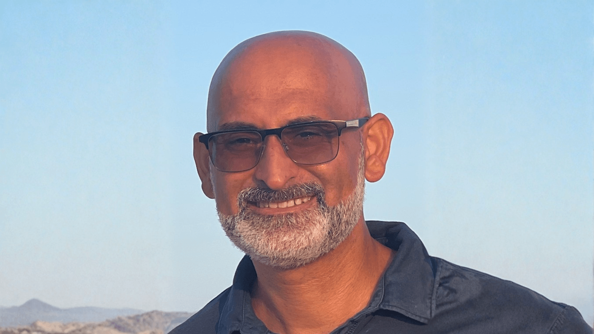 Ondernemer Yusuf Sen, eigenaar en oprichter van de onderneming PureTesting Ondernemer Yusuf Sen, eigenaar en oprichter van de onderneming PureTesting
